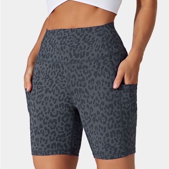 HALARA Small High Waisted Biker Shorts Cheetah Print - Picture 1 of 2